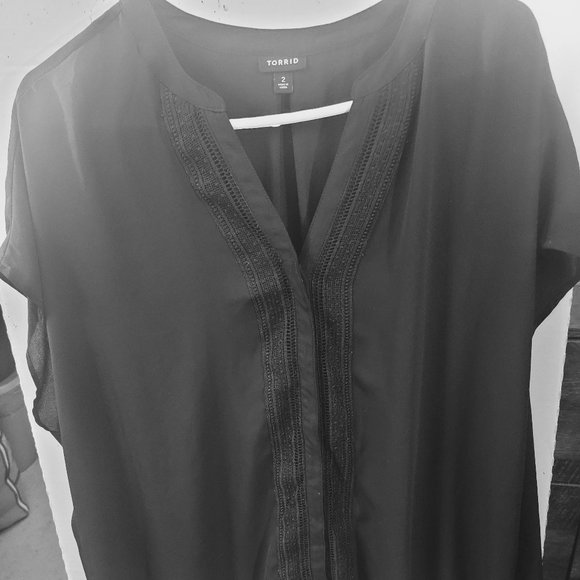 Torrid short sleeve blouse - Picture 1 of 3